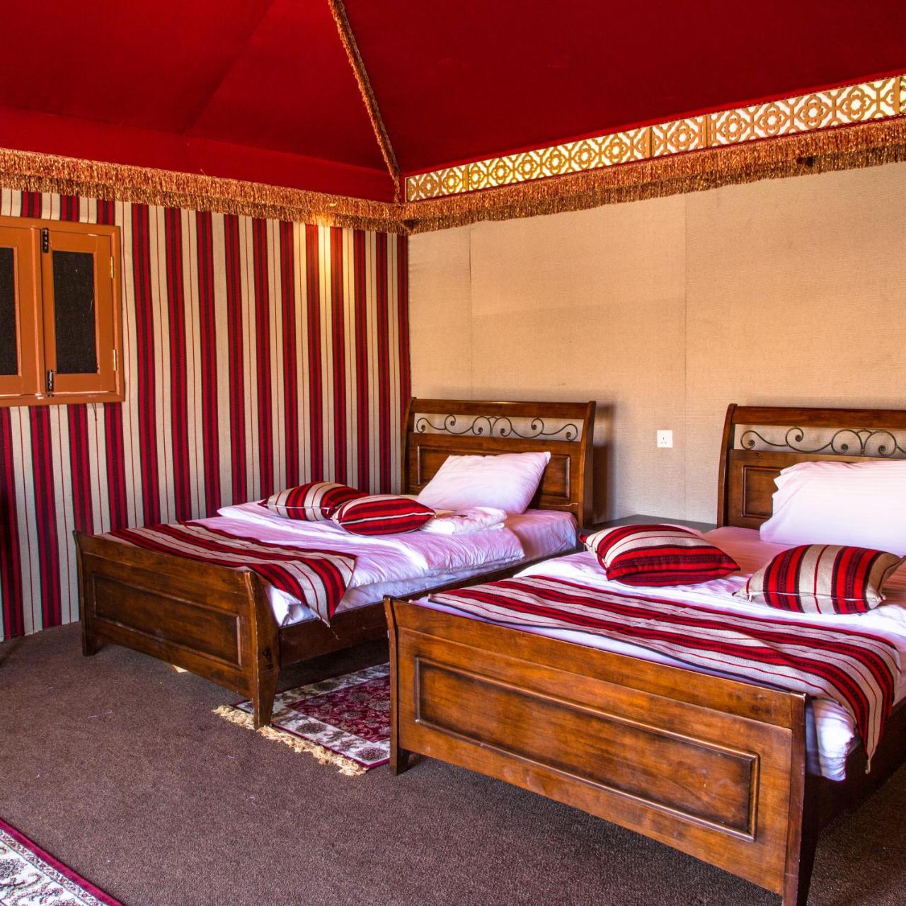 Thousand Nights Camp Hotel Shāhiq Екстериор снимка